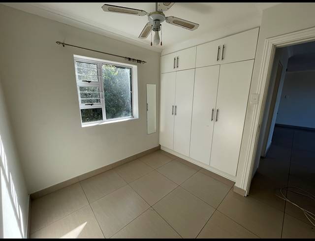 2 BEDROOM APARTMENT RENTED IN PADFIELD PARK